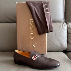 NIB Auth GUCCI Men's Chocolate Leather Slip-On Loafers w/logo sz 40 ITALY